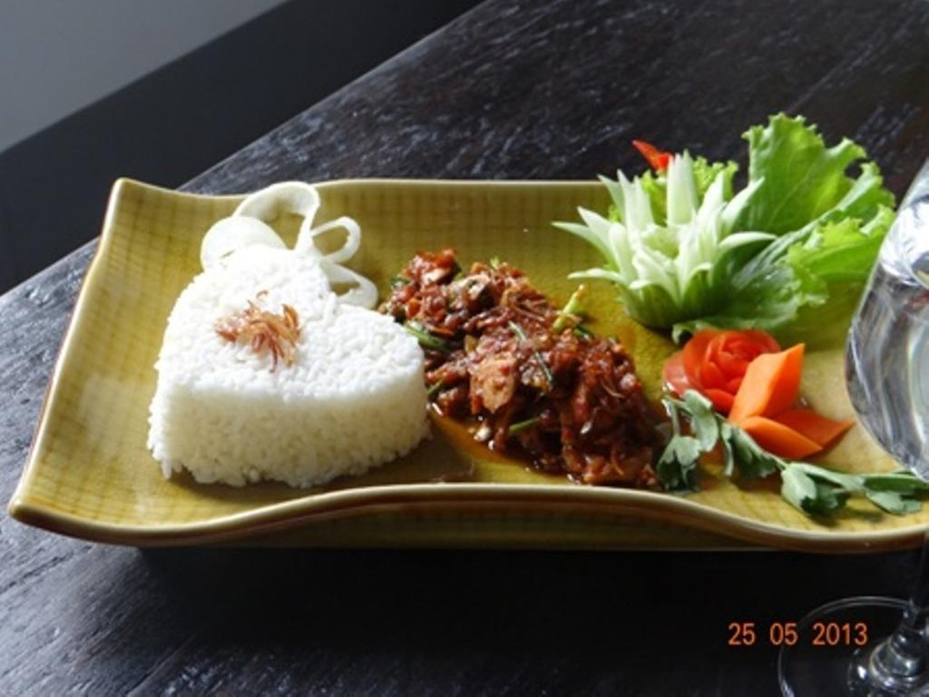 Garden Home Bed And Breakfast Yangon Exterior foto